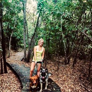 Meet your Posher, Lauren